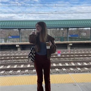 Meet your Posher, Madeline